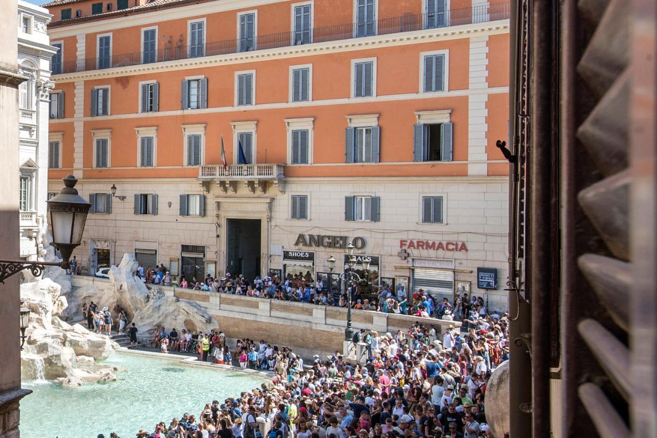 La Finestra Su Fontana Di Trevi - Charming View Apartman Róma Kültér fotó