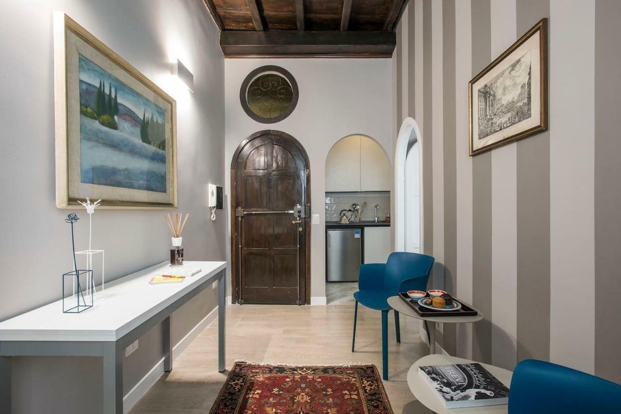 La Finestra Su Fontana Di Trevi - Charming View Apartman Róma Kültér fotó