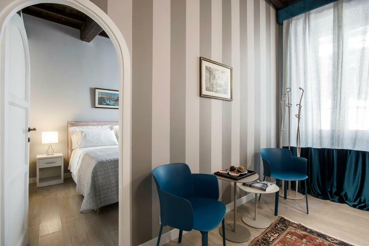 La Finestra Su Fontana Di Trevi - Charming View Apartman Róma Kültér fotó