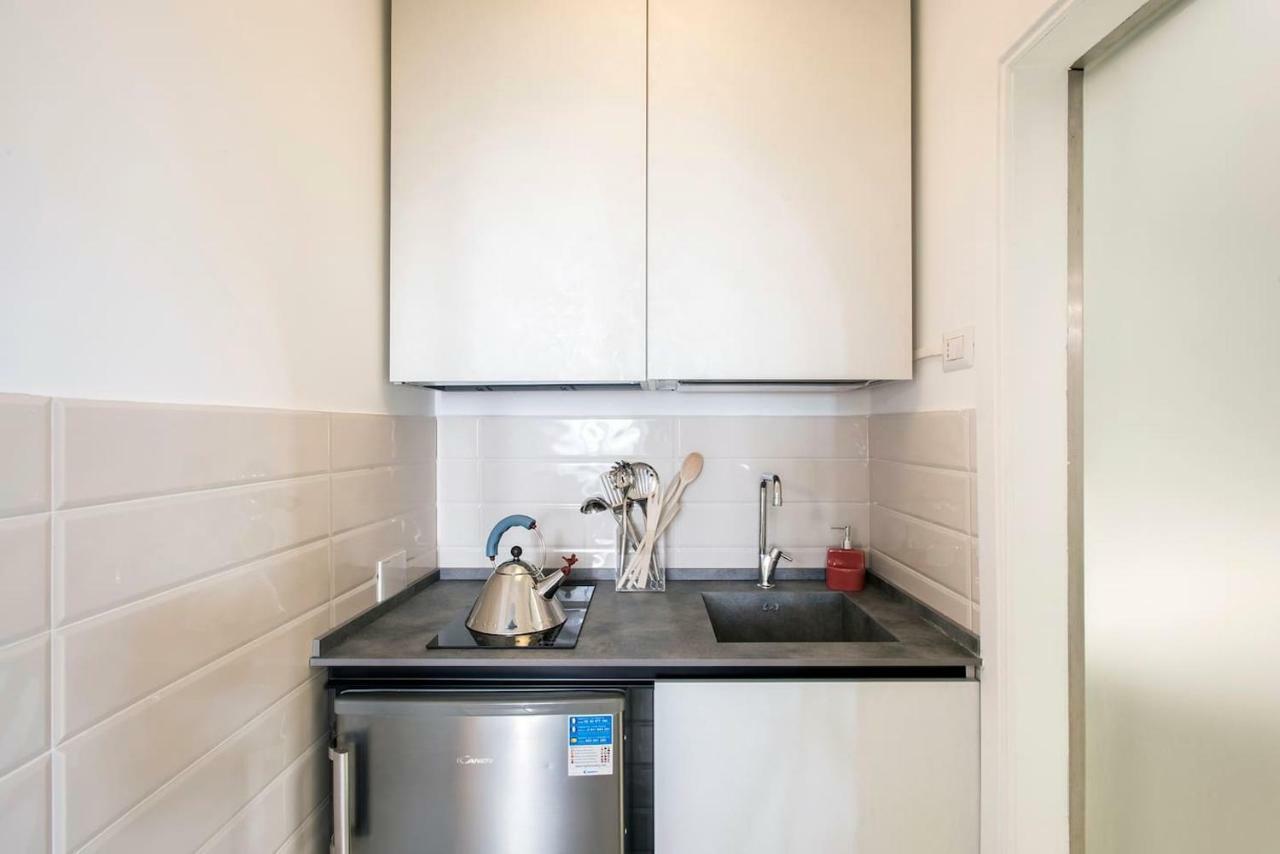 La Finestra Su Fontana Di Trevi - Charming View Apartman Róma Kültér fotó