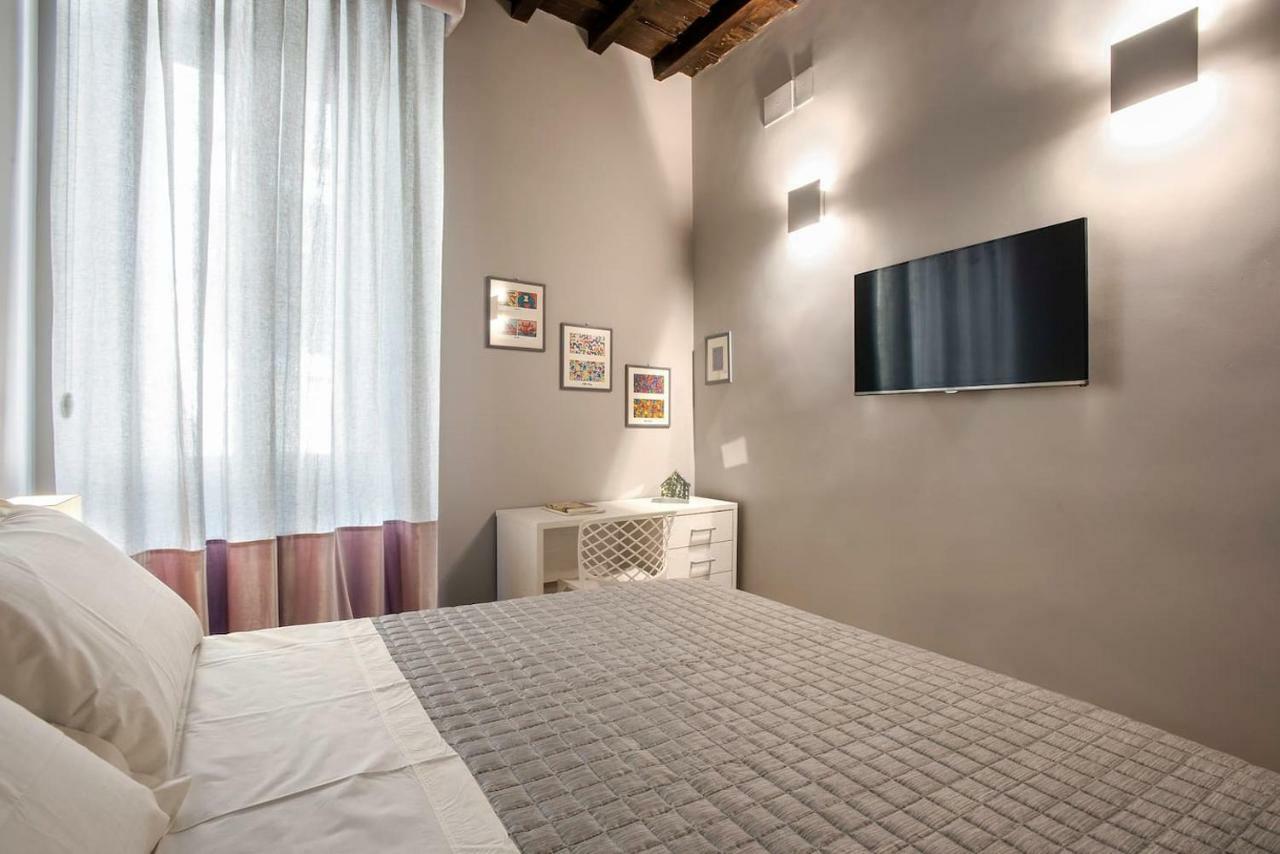 La Finestra Su Fontana Di Trevi - Charming View Apartman Róma Kültér fotó